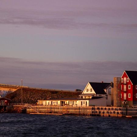 Fast Hotel Henningsvær Eksteriør billede