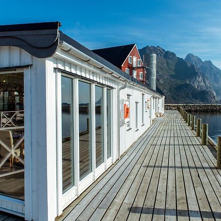 Fast Hotel Henningsvær Eksteriør billede