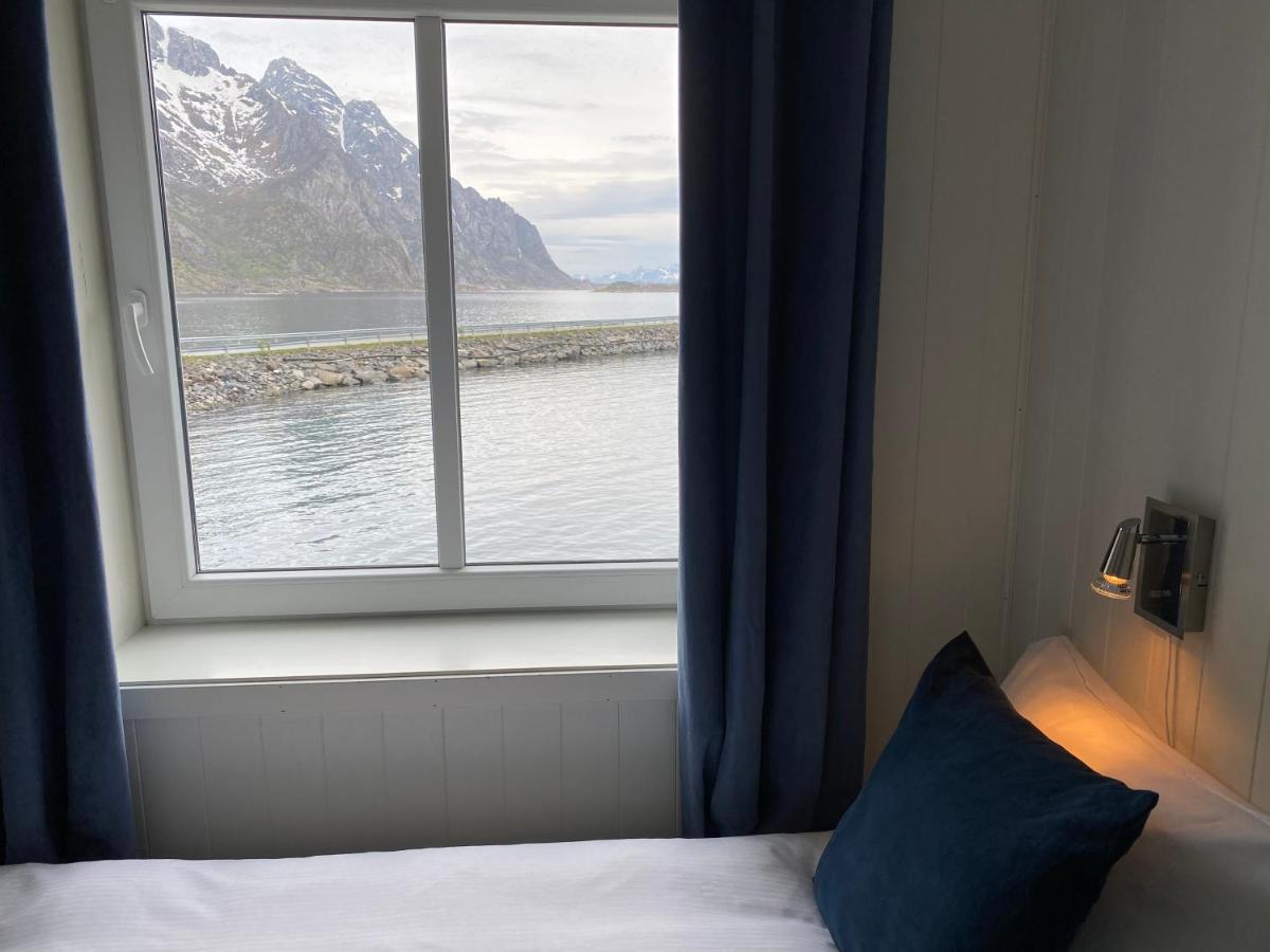 Fast Hotel Henningsvær Eksteriør billede