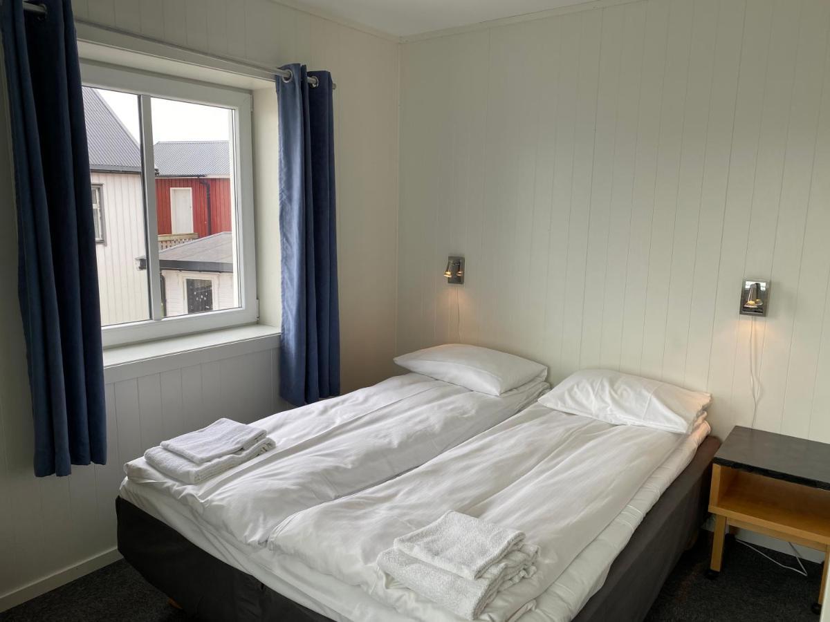 Fast Hotel Henningsvær Eksteriør billede