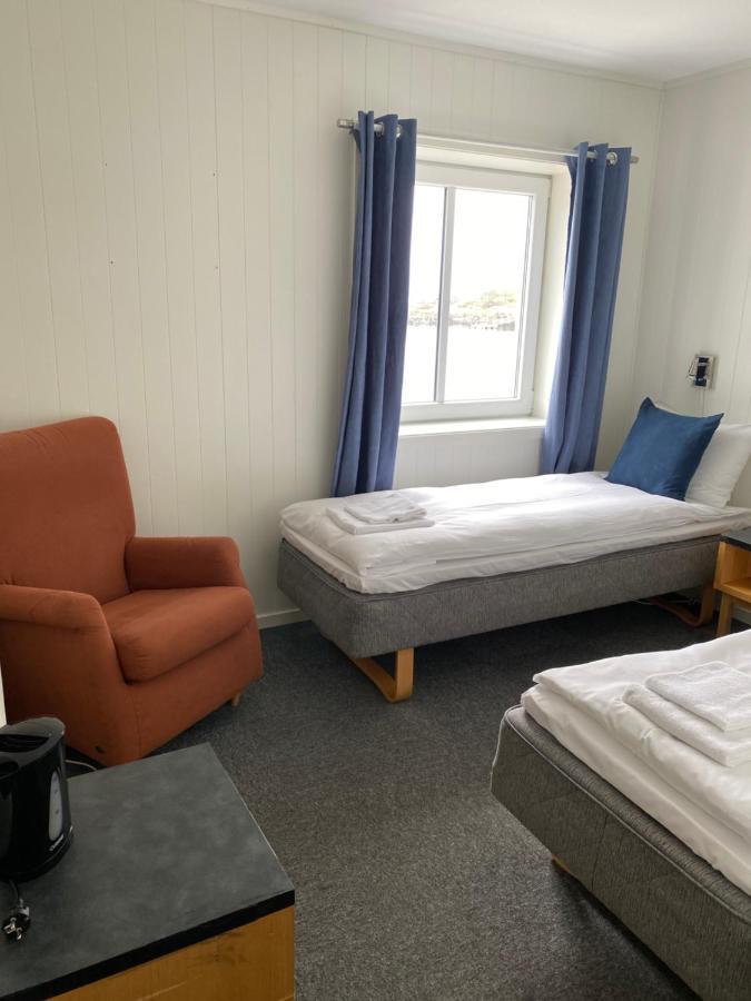 Fast Hotel Henningsvær Eksteriør billede